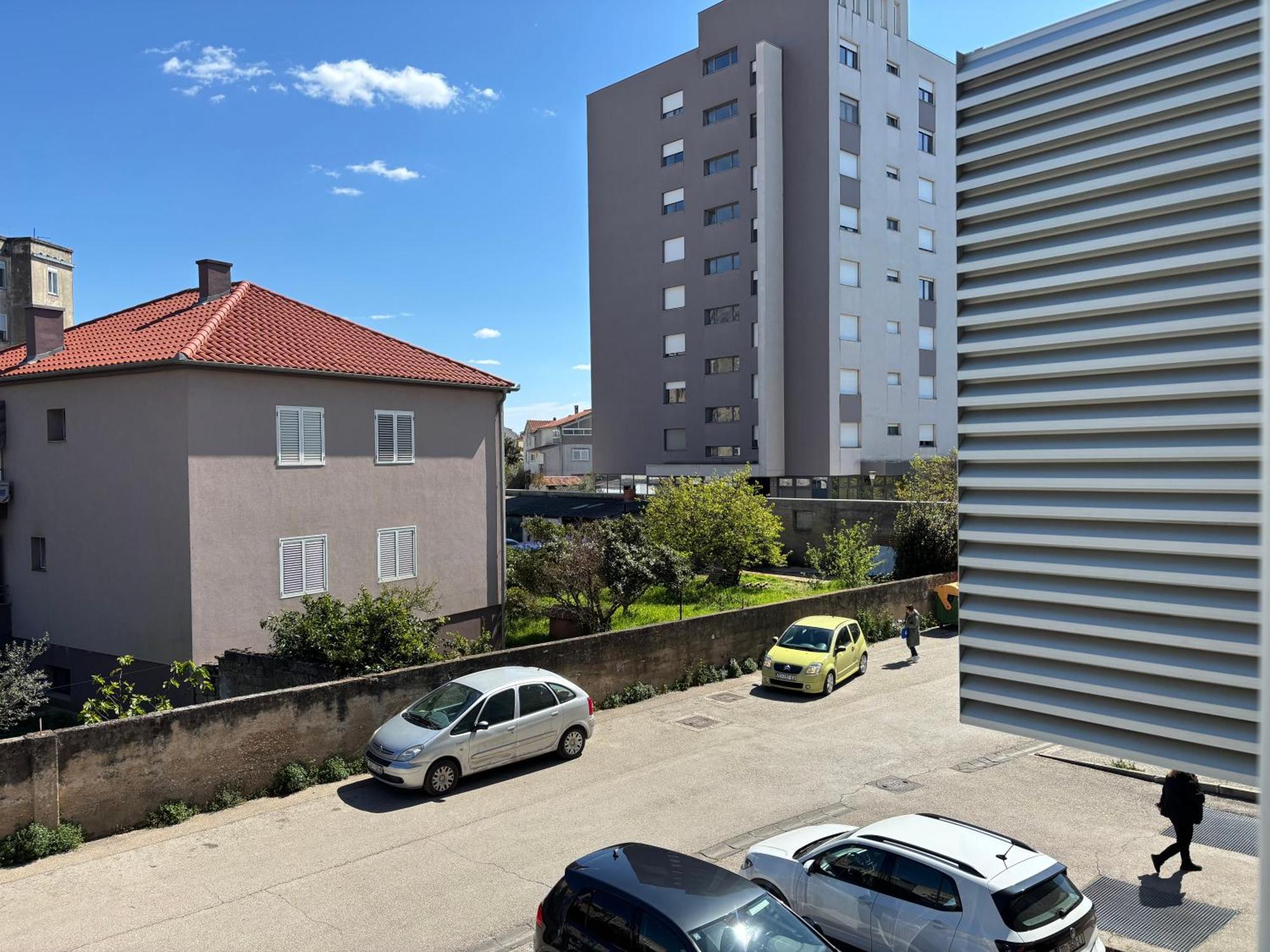 Adrianora With Freeparking